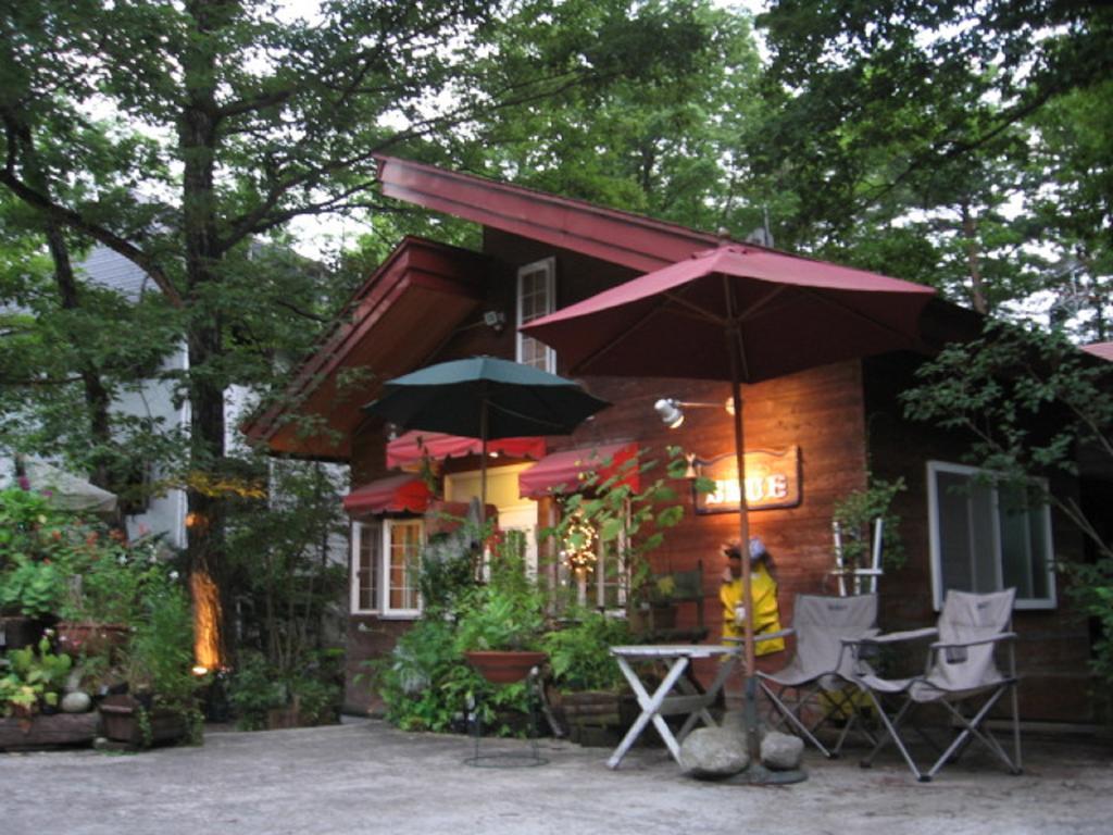 Pension Blue Hakuba Bagian luar foto