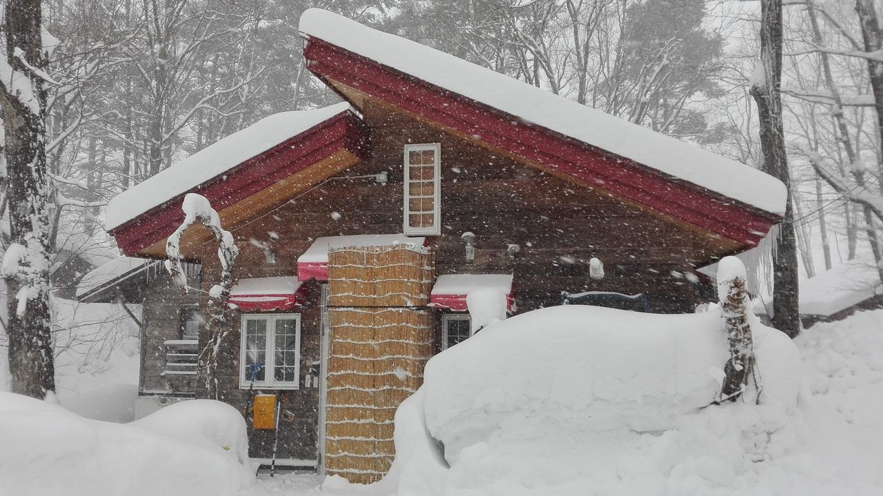 Pension Blue Hakuba Bagian luar foto