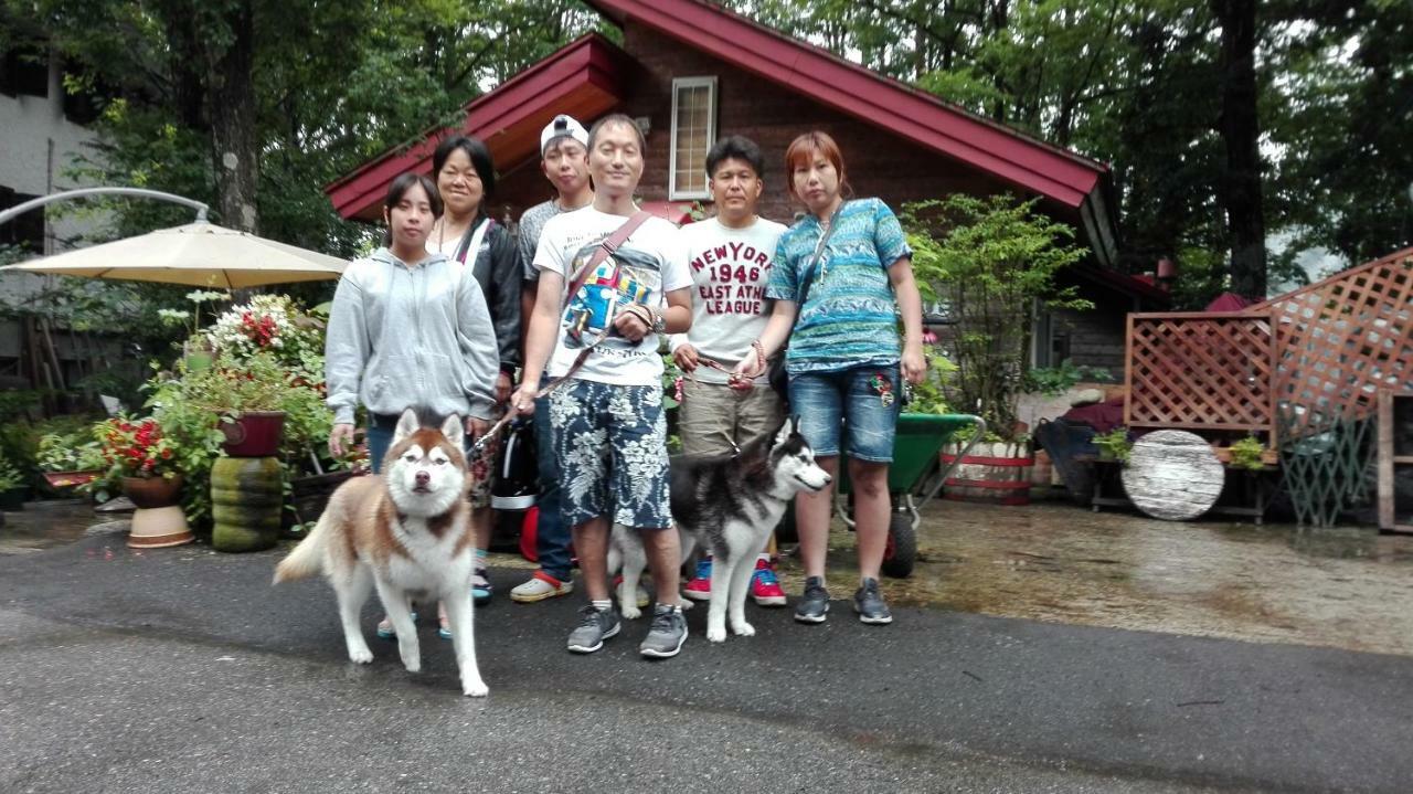 Pension Blue Hakuba Bagian luar foto